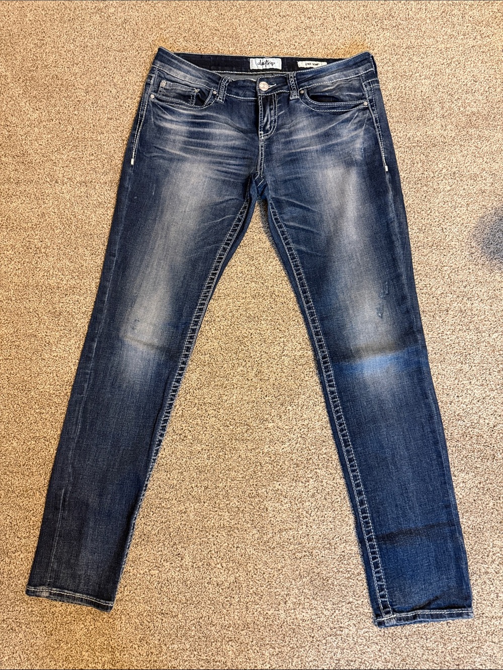 Daytrip Women's Dark Wash Skinny Jeans